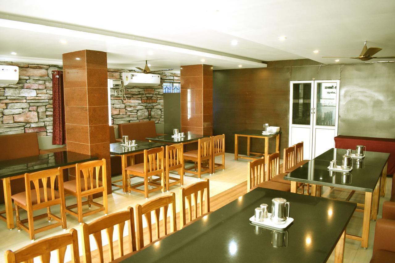 Hotel Apple Park Inn Tiruchirappalli Esterno foto