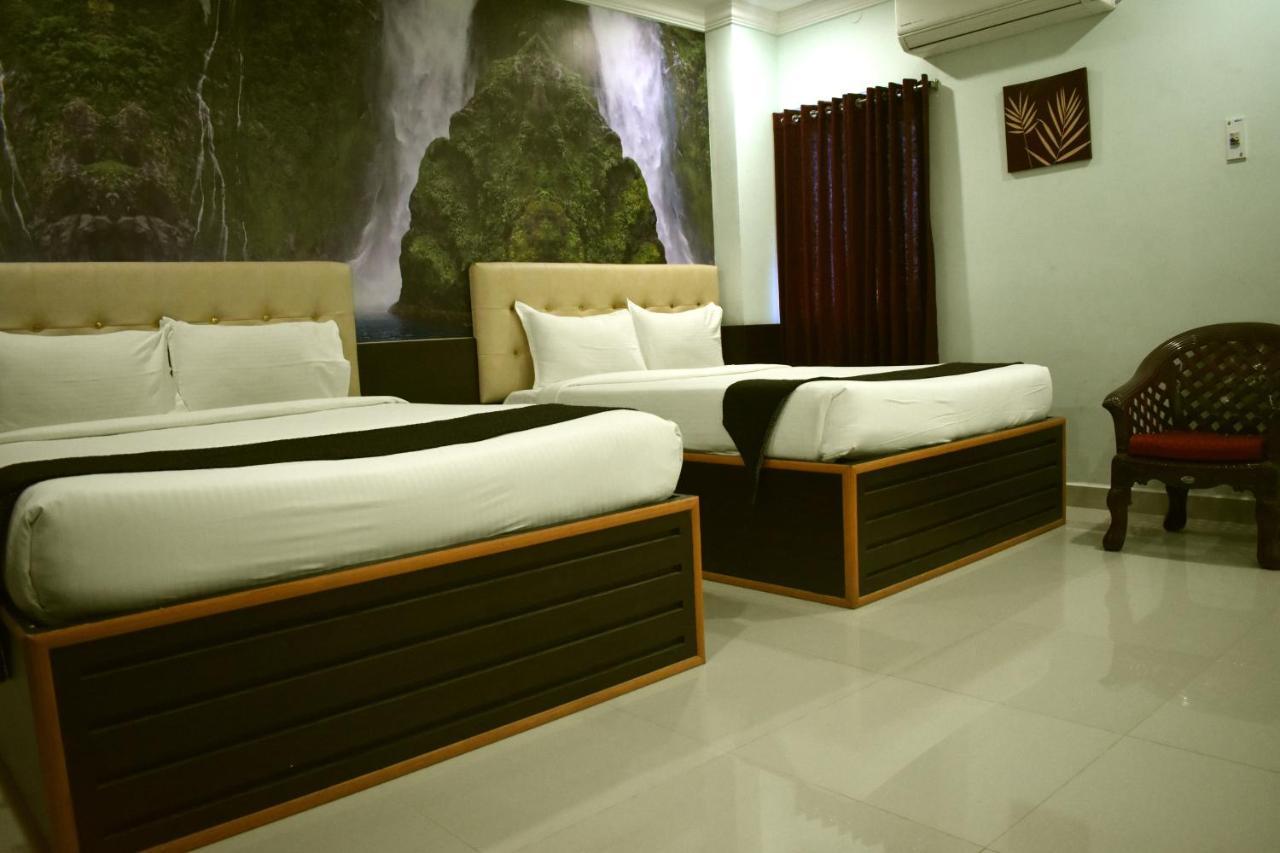 Hotel Apple Park Inn Tiruchirappalli Esterno foto