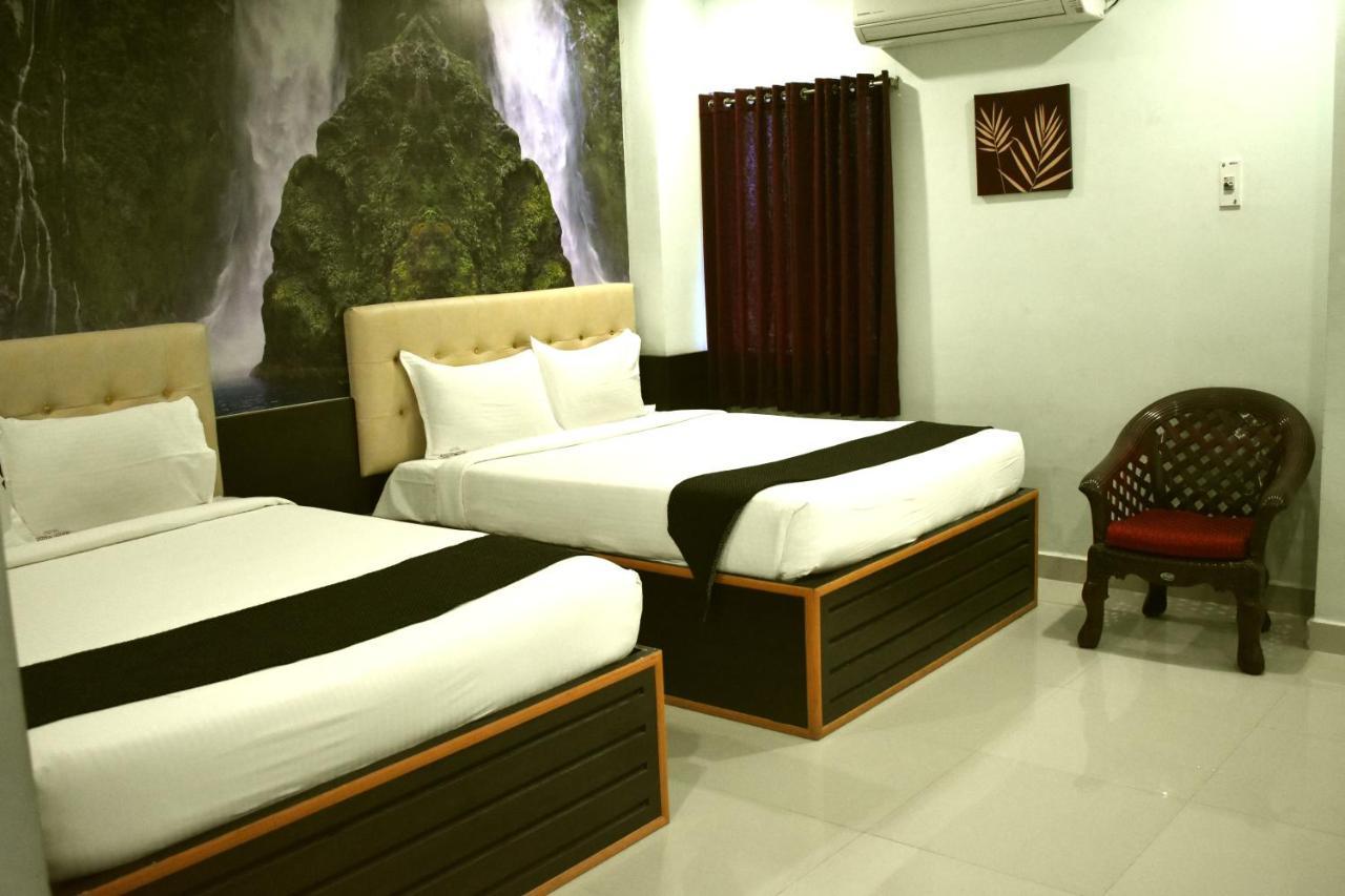 Hotel Apple Park Inn Tiruchirappalli Esterno foto